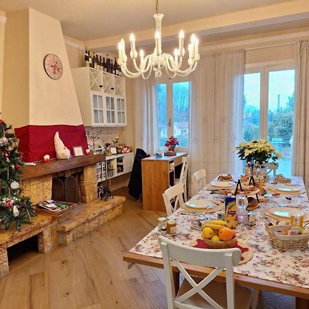 B&B Le Rose Di Paola Santa Maria a Monte Bagian luar foto
