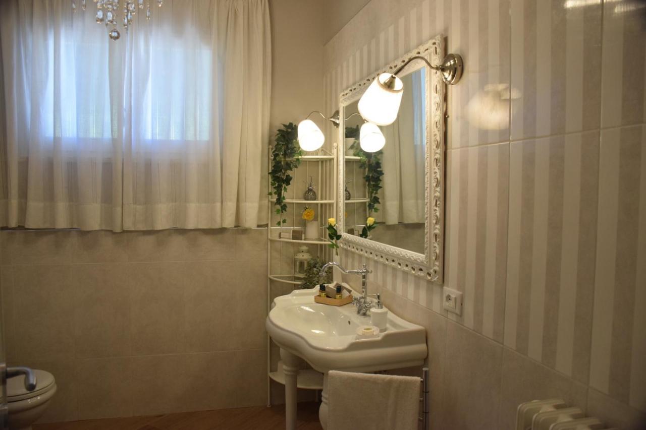 B&B Le Rose Di Paola Santa Maria a Monte Bagian luar foto