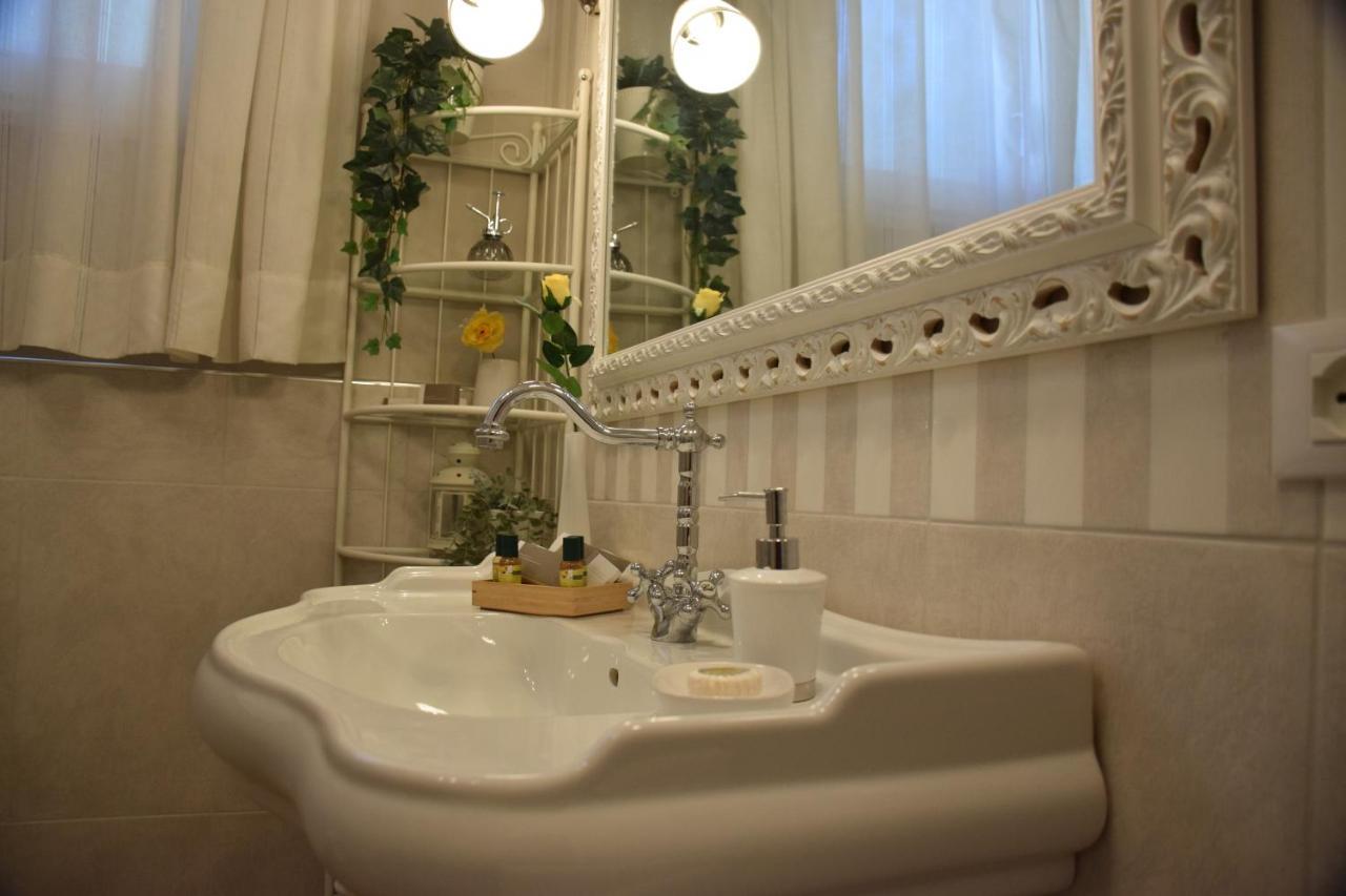 B&B Le Rose Di Paola Santa Maria a Monte Bagian luar foto